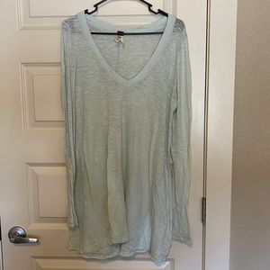 We The People, light blue long sleeve top, size L